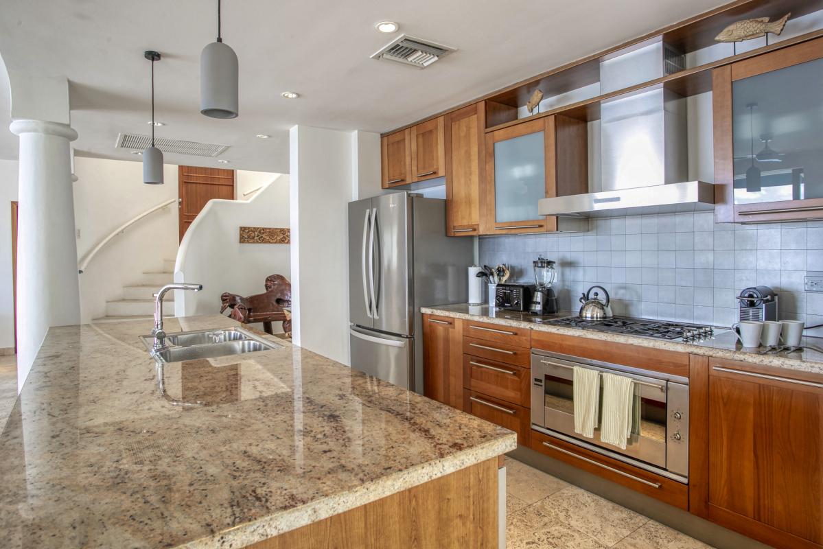 24_EtoiledeMer-Kitchen_ villa 4 chambres piscine vue mer Cupecoy Saint Martin